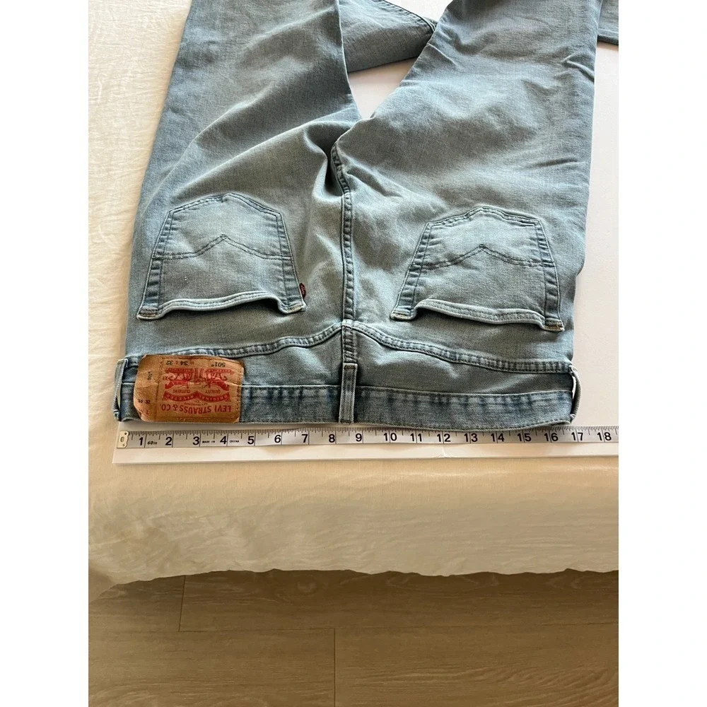 Levis 501 Jeans Mens 34x32 Blue Straight Button‎ Fly Mid Rise Light Wash Denim